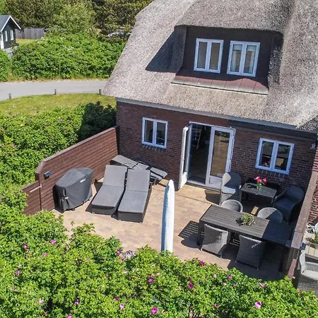 Nice Home In Blavand With Wifi * Blåvand